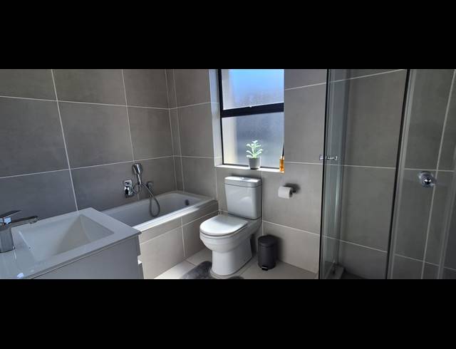2 BEDROOM APARTMENT TO LET IN BALLITO CENTRAL